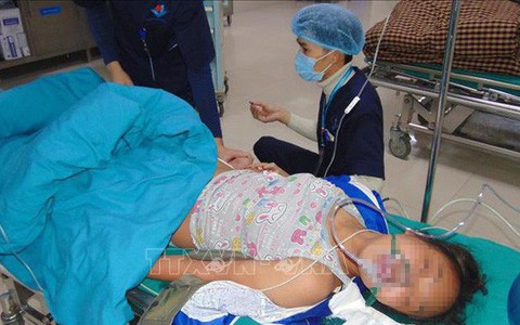 Một nữ bệnh nhân nguy kịch nghi do kiến đốt
