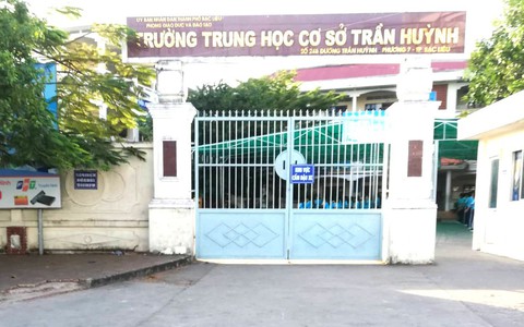 Phụ huynh 'ăn thua đủ' với giáo viên vì vứt quần short của con mình