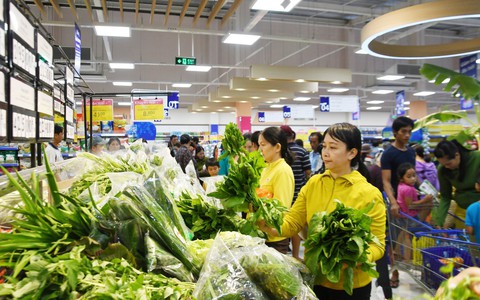 Siêu thị đua mở chờ đón Tết