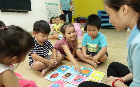 Giữ trẻ ngày giáp tết: Cung giảm, cầu cũng giảm