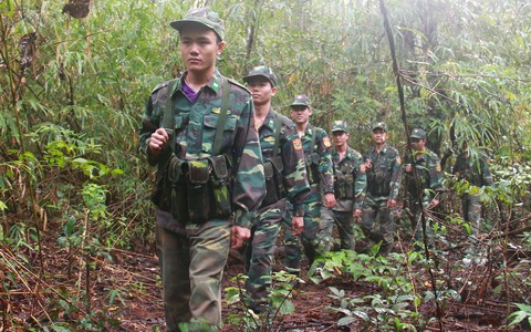 Những người lính trong rừng quốc gia Bù Gia Mập