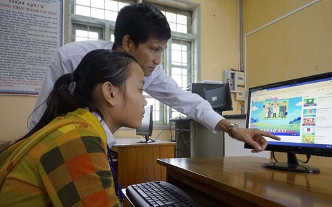 Thầy giáo mở kênh trực tuyến dạy tiếng Brũ Vân Kiều