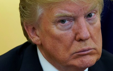 Ông Trump leo thang căng thẳng với đảng Dân chủ