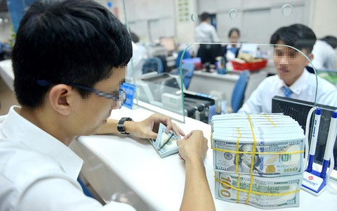 Ngân hàng góp phần tăng giá USD