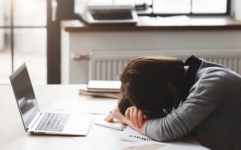 Những hành động có hại cho xương