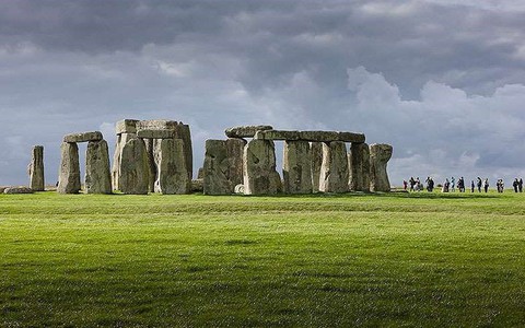 Bí ẩn bãi đá cổ Stonehenge ở Anh