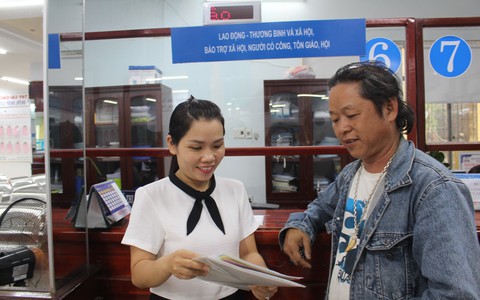 Nụ cười công chức Đà Nẵng: tôn vinh những bông hoa 'nụ cười'