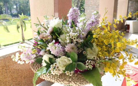 Hoa hồng giảm giá, dịch vụ hoa cưới lời to