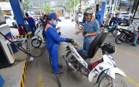 Giá dầu 'đe dọa' lạm phát