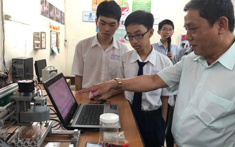 Thầy phải cùng trò học STEM