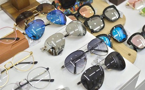 Mắt kính Thái Bình Dương giảm đến 50% cho mọi sản phẩm