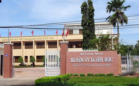 Ba anh em trong Huyện ủy Xuyên Mộc... để ổn định tình hình
