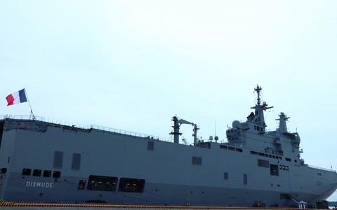 Khám phá tàu sân bay trực thăng hiện đại nhất của Pháp đang ở Việt Nam