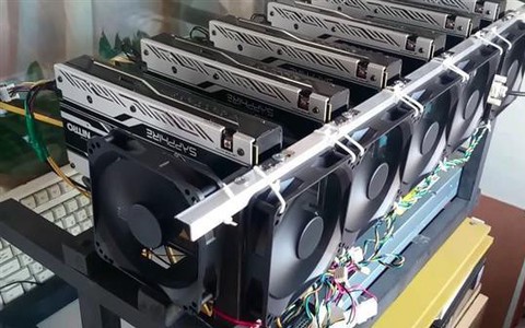 Tiền ảo lao dốc thảm hại
