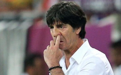 Joachim Low được khuyên 'chỉnh đốn tác phong'