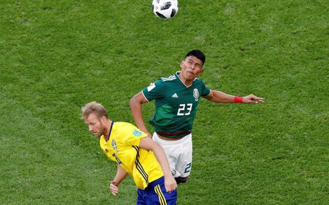 Mexico - Thụy Điển 0-3: Nắm tay nhau tiễn Đức khỏi World Cup 2018