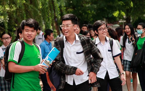 Kỳ thi '2 trong 1' kéo dài đến bao giờ?