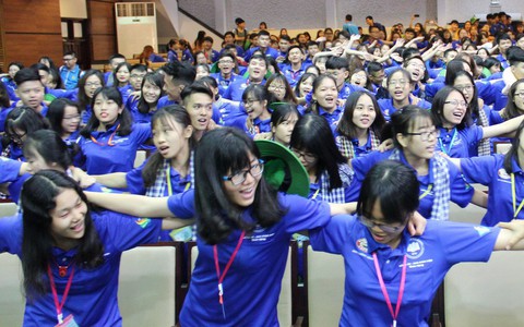Sinh viên kinh tế tình nguyện góp tay xây dựng nông thôn mới