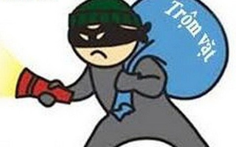 Lấy áo đi mưa, nón bảo hiểm người khác: đừng nghĩ là... 'mượn' tạm!