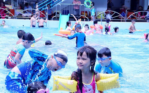 Cẩn thận bệnh do tắm hồ