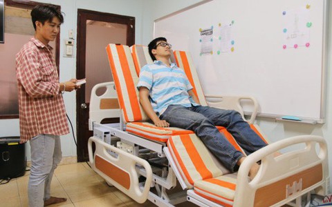 Giường y tế đa năng 'made in Bách khoa'