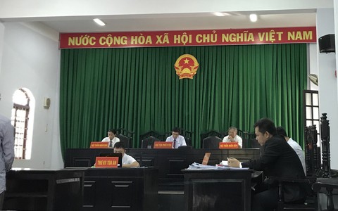 Thư ký tòa làm giả quyết định ly hôn lãnh án 2 năm tù giam