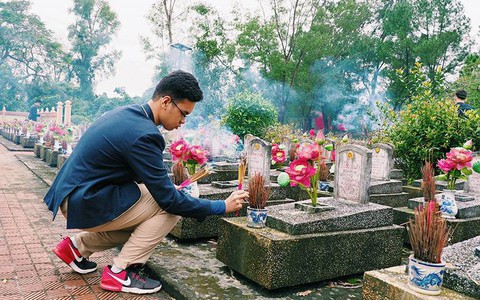 Tiết học đầy nước mắt
giữa Trường Sơn