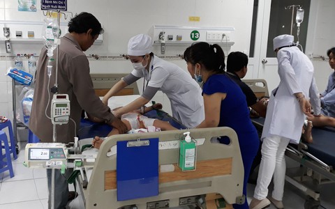 Nghi án cha cho 3 con uống sữa pha thuốc trừ sâu tự tử