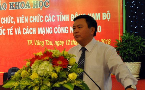 'Đúng quy trình nhưng không đúng cán bộ'
