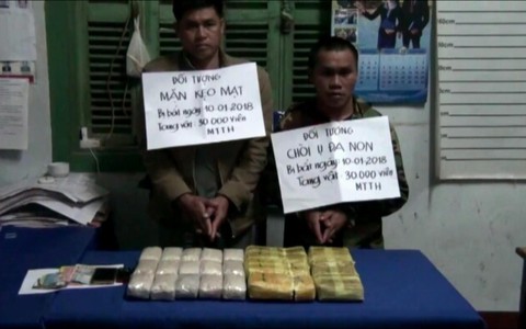 Phá đường dây đưa 30.000 viên ma túy qua biên giới
