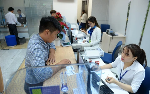 Standard Chartered thoái toàn bộ vốn khỏi ACB