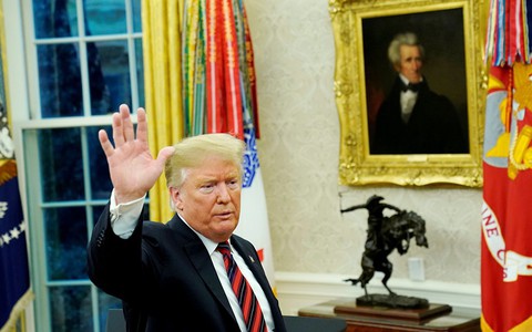 Ông Trump thỏa hiệp thất bại với phe Dân chủ