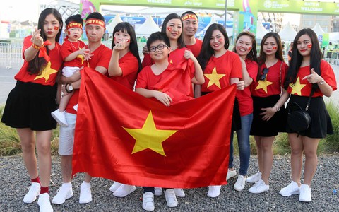 Những chiếc vé nặng tình với đội tuyển