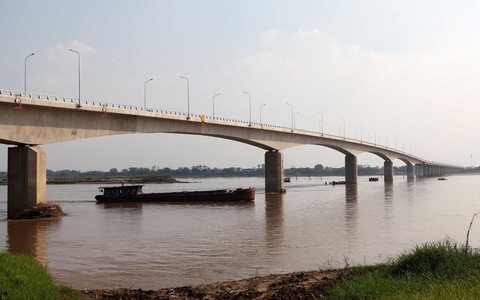 Thúc đẩy doanh nghiệp 'sếu đầu đàn'