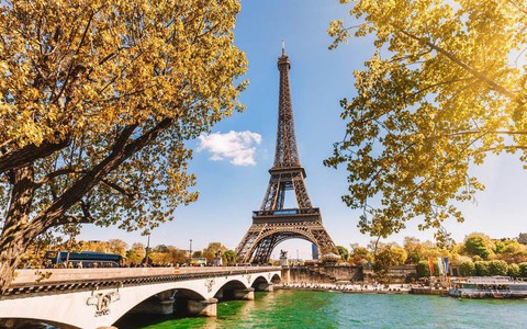 Cướp đồng hồ đeo tay tiền tỉ giờ xảy ra như cơm bữa ở Paris