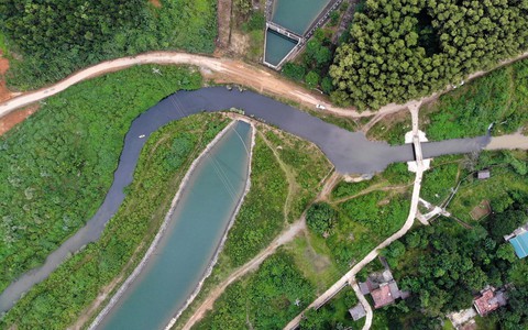 Vụ nước sạch có mùi lạ: Câu hỏi về trách nhiệm vẫn lơ lửng