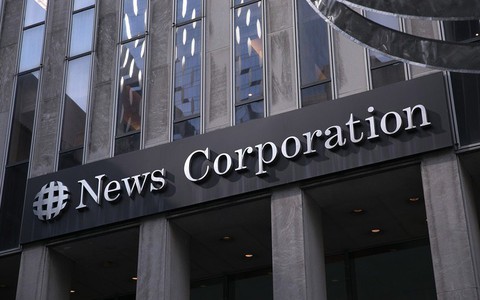 Facebook hợp tác với News Corp về tin tức