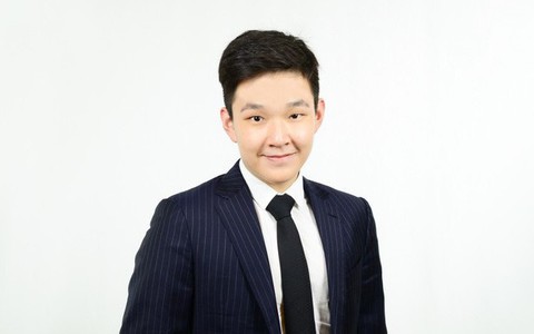 'Cậu ấm' Trung Quốc 24 tuổi trở thành tỉ phú USD sau một đêm