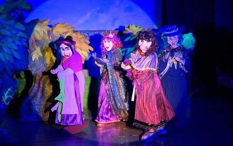 Diễn kịch rối Gala Phù thủy phục vụ khán giả nhí