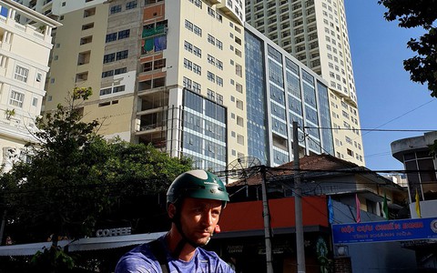 Dự án chưa hoàn thiện đã bán nhà cho người nước ngoài