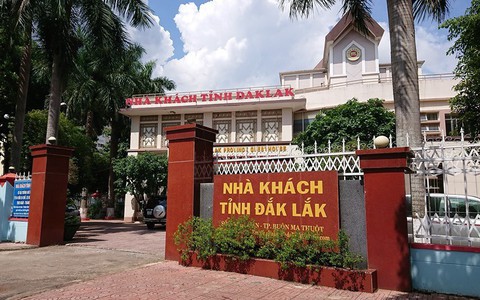 Nữ trưởng phòng ở Tỉnh ủy Đắk Lắk dùng hồ sơ giả để xin việc, thăng tiến