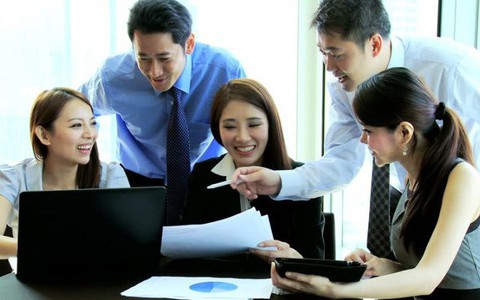 Tỉ lệ thưởng nhóm ngành tài chính cao nhất 2019, tới 30% so với lương