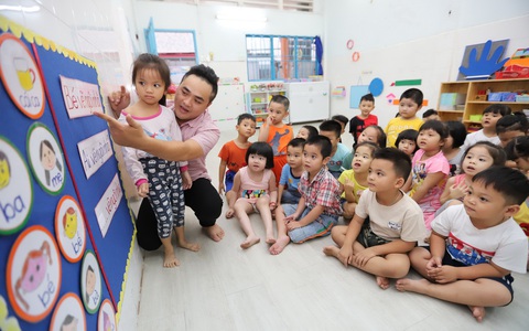 Khi 'mẹ hiền' là... đàn ông