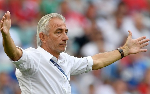 HLV Bert Van Marwijk nói vì không có VAR nên UAE mới thua Việt Nam