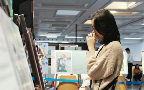 Những giọt nước mắt rơi ở triển lãm ‘Em không sợ’