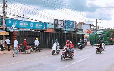 Rớt container gây chết người ở Bình Phước: Xem xét khả năng khởi tố vụ án
