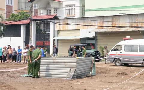 Video: Phát hiện thi thể bé trai sơ sinh trong công trình xây dựng