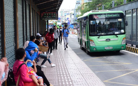 TP.HCM thí điểm miễn phí giữ xe 2 bánh cho người đi xe buýt