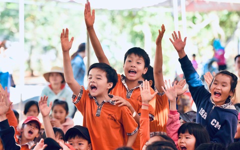 Nhịn ăn sáng háo hức chờ thưởng thức phở ngon