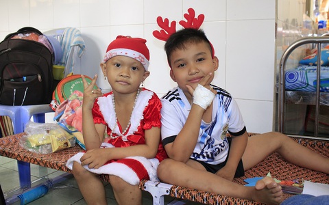 Quà ước nguyện cho chiến binh hoa mặt trời đến đúng mùa Giáng sinh
